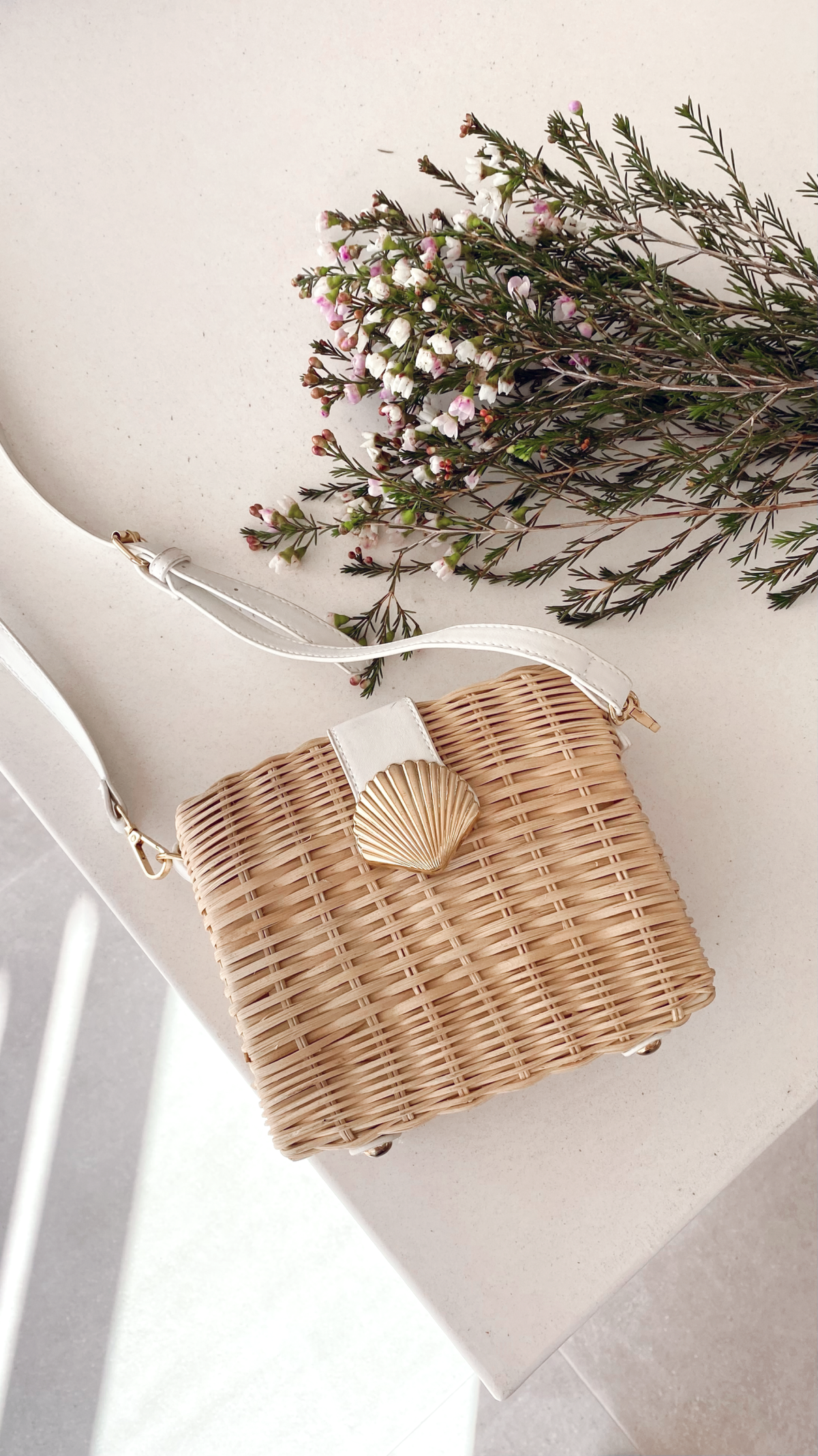 Lucinda Straw Shell Bag