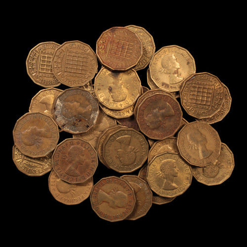 Lot of 31: Queen Elizabeth II, Brass Threepence - 1953 to 1970 - United Kingdom