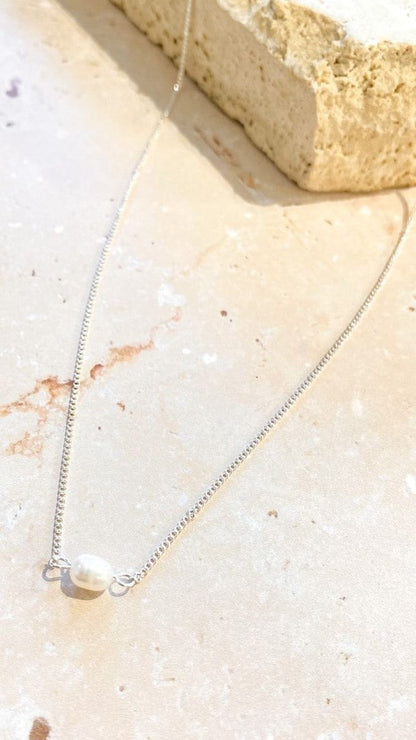 Kimmy Necklace - Silver/Pearl